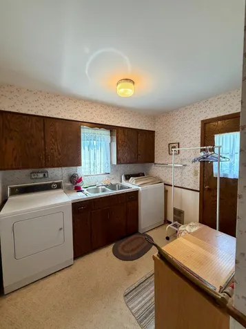 1111 Elm Cove Luverne MN 56156