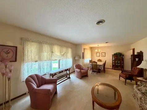 1111 Elm Cove Luverne MN 56156