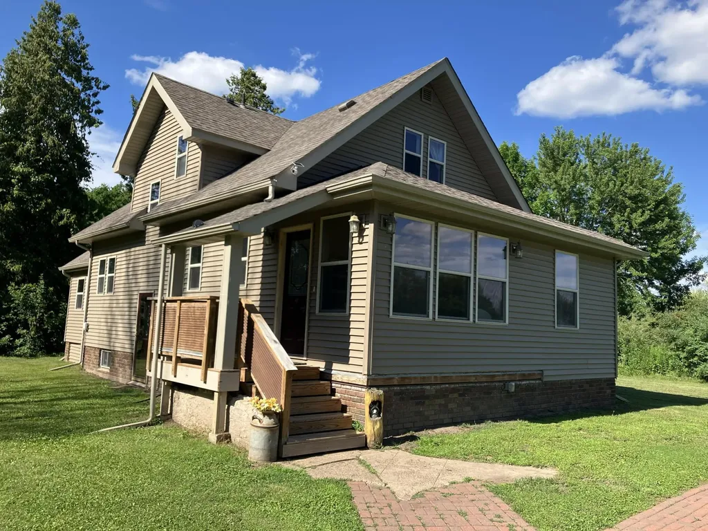 12705 347th Street Lindstrom MN 55045