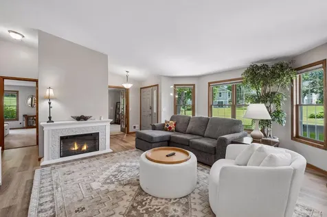1729 Donegal Drive Woodbury MN 55125