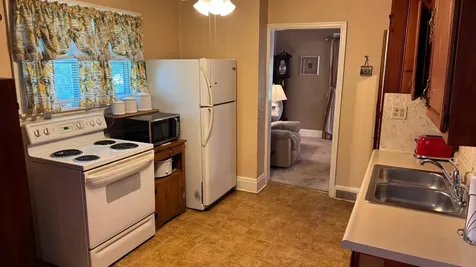 1805 Fulham Street Lauderdale MN 55113