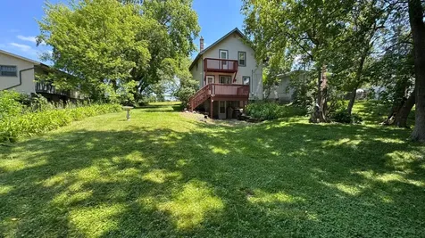 1805 Fulham Street Lauderdale MN 55113