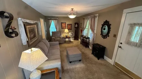 1805 Fulham Street Lauderdale MN 55113