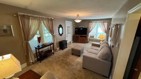 1805 Fulham Street Lauderdale MN 55113