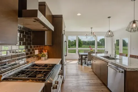 4080 Ironton Lane SW Plainview MN 55902