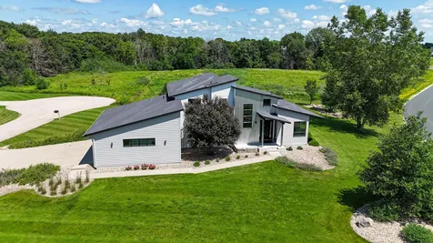 4080 Ironton Lane SW Plainview MN 55902