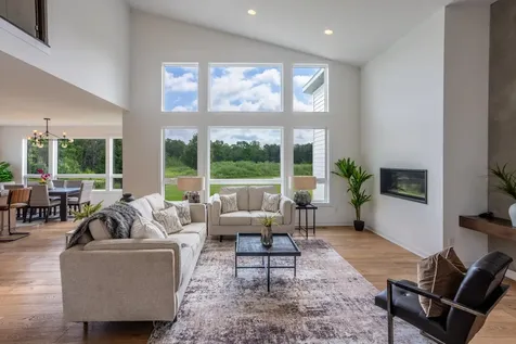 4080 Ironton Lane SW Plainview MN 55902