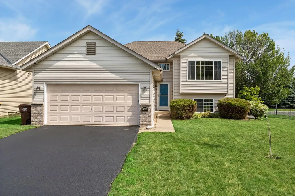 1131 Village Street SE New Prague MN 56071