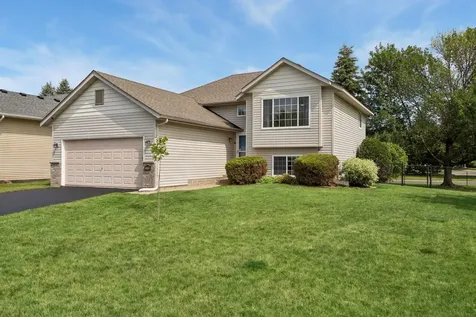 1131 Village Street SE New Prague MN 56071