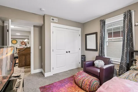 935 Iglehart Avenue Saint Paul MN 55104