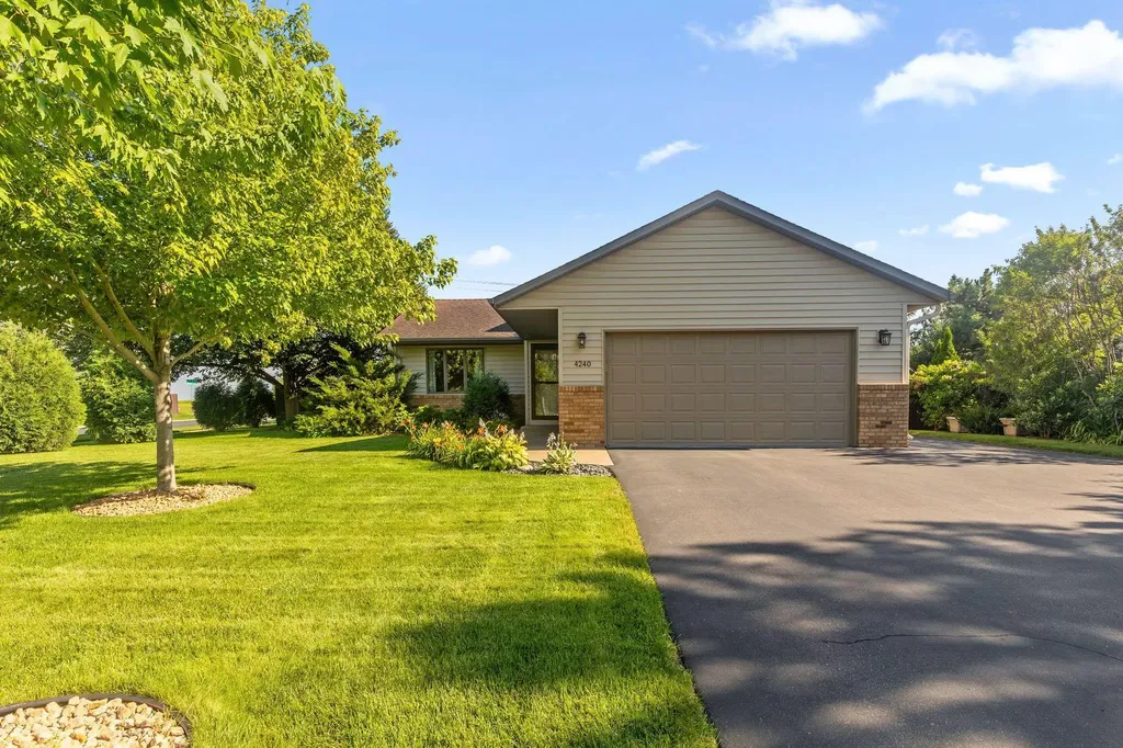 4240 159th Court W Rosemount MN 55068