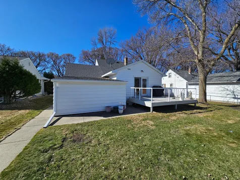 213 23rd Avenue N Fargo ND 58102