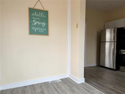 869 Lawson Avenue E Saint Paul MN 55106