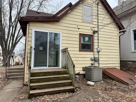 869 Lawson Avenue E Saint Paul MN 55106
