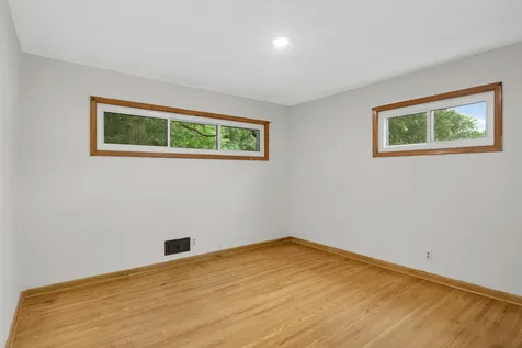 89 Flandrau Place Saint Paul MN 55106