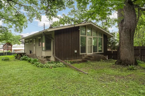 89 Flandrau Place Saint Paul MN 55106