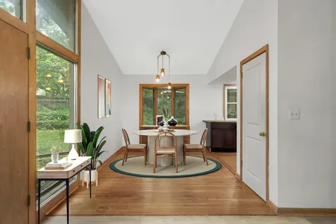 89 Flandrau Place Saint Paul MN 55106