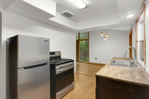 89 Flandrau Place Saint Paul MN 55106