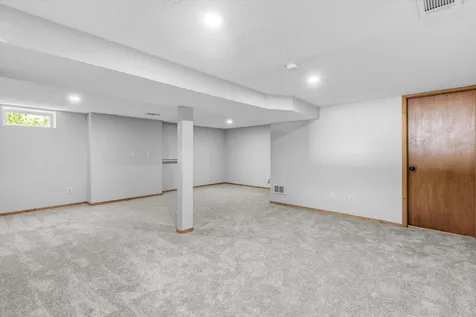 736 Lasso Lane Eagan MN 55123