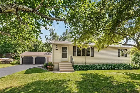 736 Lasso Lane Eagan MN 55123