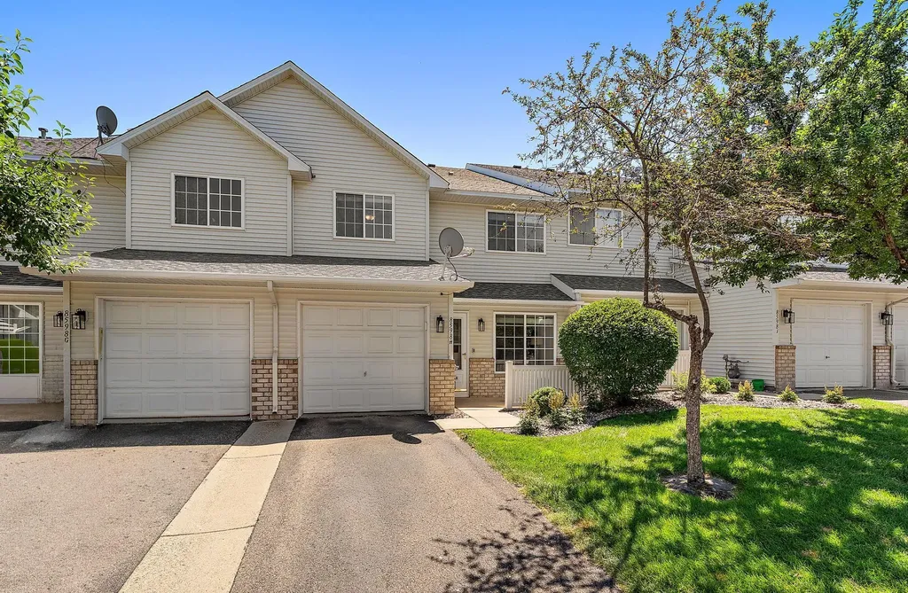 8598 Quarry Ridge Lane Woodbury MN 55125