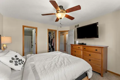 8598 Quarry Ridge Lane Woodbury MN 55125