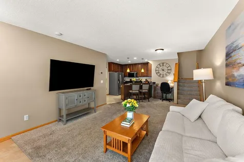 8598 Quarry Ridge Lane Woodbury MN 55125