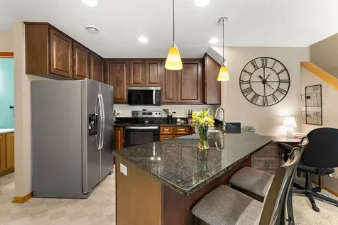 8598 Quarry Ridge Lane Woodbury MN 55125