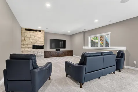 5490 College View Road E Rochester MN 55904