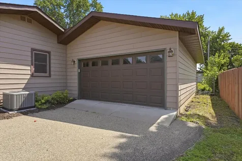 8137 16th Avenue S Bloomington MN 55425