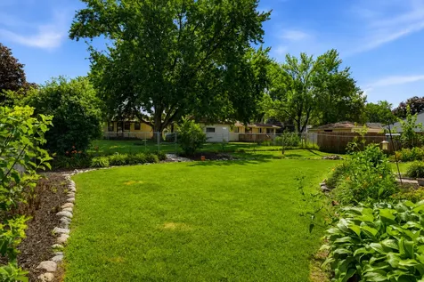 8137 16th Avenue S Bloomington MN 55425