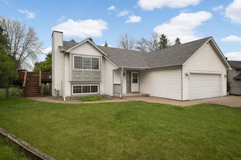 2432 Henslow Court N Oakdale MN 55128