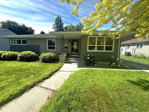 1002 Poplar Avenue Marshall MN 56258