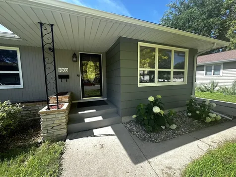 1002 Poplar Avenue Marshall MN 56258