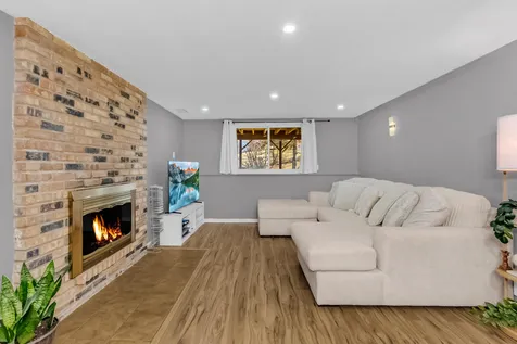 1738 Palisade Circle Eagan MN 55122