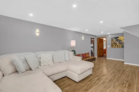 1738 Palisade Circle Eagan MN 55122