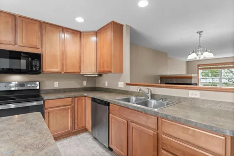 868 Ledgestone Drive Mahtomedi MN 55115