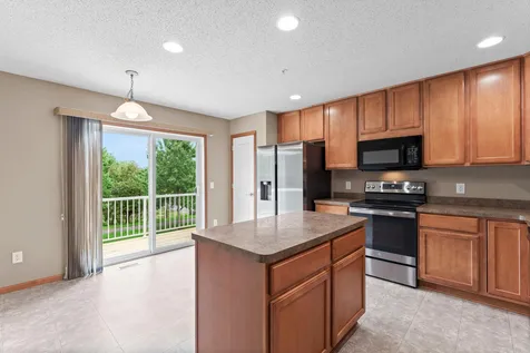 868 Ledgestone Drive Mahtomedi MN 55115