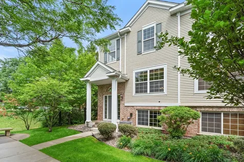 868 Ledgestone Drive Mahtomedi MN 55115