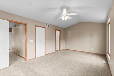 868 Ledgestone Drive Mahtomedi MN 55115