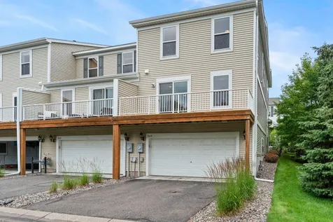 868 Ledgestone Drive Mahtomedi MN 55115