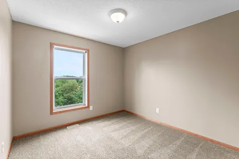 868 Ledgestone Drive Mahtomedi MN 55115