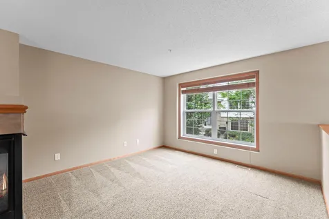 868 Ledgestone Drive Mahtomedi MN 55115