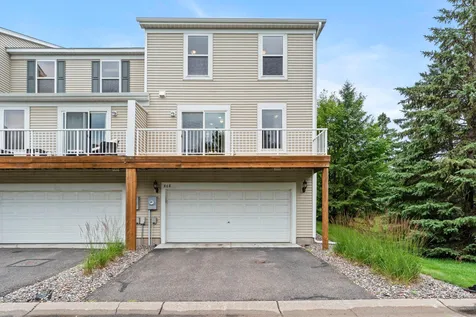 868 Ledgestone Drive Mahtomedi MN 55115