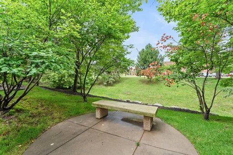 868 Ledgestone Drive Mahtomedi MN 55115