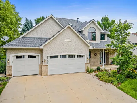 8441 W Lake Drive Chanhassen MN 55317