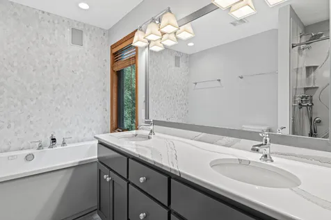 8441 W Lake Drive Chanhassen MN 55317