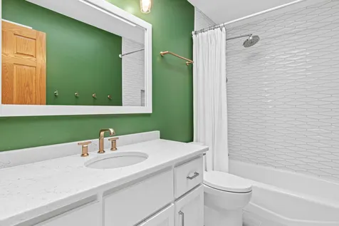 8441 W Lake Drive Chanhassen MN 55317