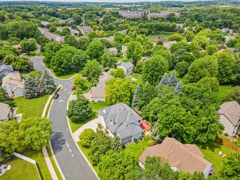 8441 W Lake Drive Chanhassen MN 55317