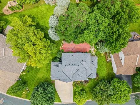 8441 W Lake Drive Chanhassen MN 55317